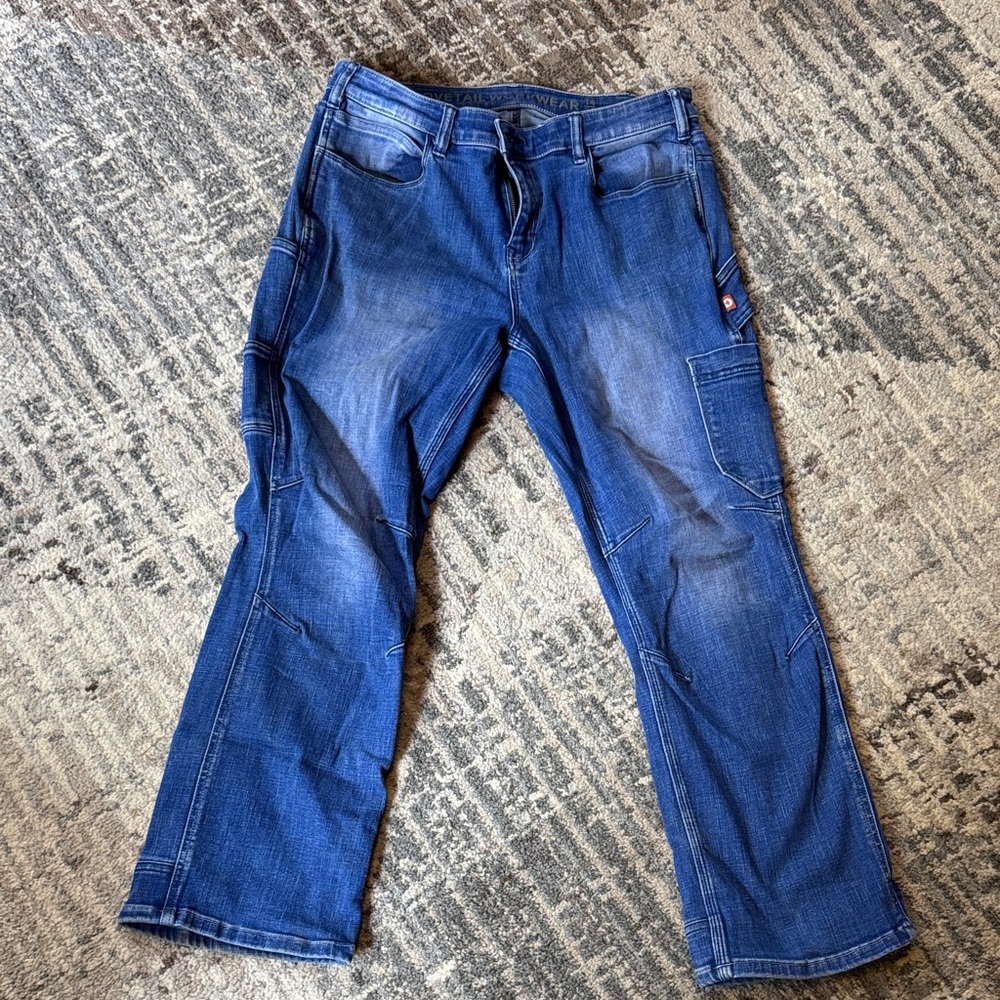 Dovetail Women’s DX Bootcut Pant
Blue Sky Denim